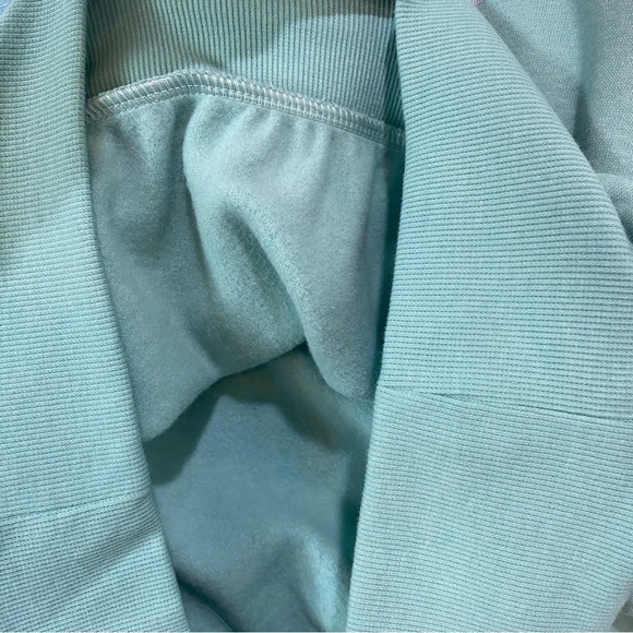 Good Vibes Psychedelic Mint Green Batwing Fleece Cropped Sweatshirt Size M - Picture 14 of 15